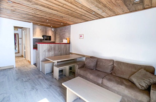 Val Claret Apartment | Bright Renovated Studio near Slopes with Balcony - Pet Friendly