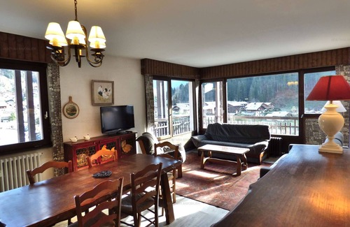 Le Grand-Bornand House | Bright ski apartment for 6 - Large balcony, village center