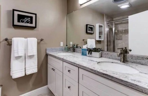 South San Francisco House | BRIGHT SPACIOUS NEWLY RENOVATED CLEAN COZY