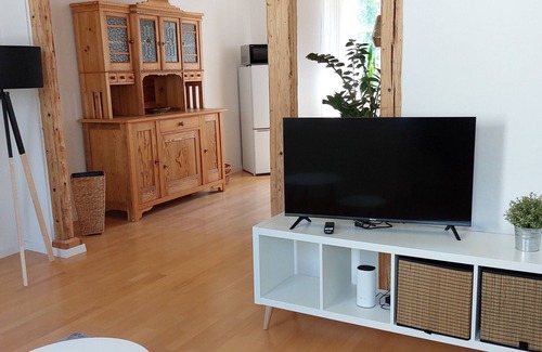 Winningen Apartment | Bright, spacious 38m2 apartment/studio for temporary living