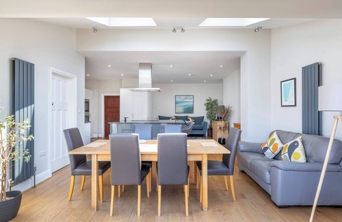 Hove House | Bright & Spacious 3Bedroom Home