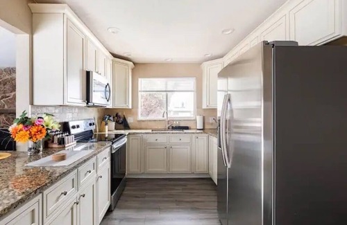 Twin Lakes House | Bright & Spacious 5BR Home – Easy Access to Downtown Denver, Boulder, & Golden!