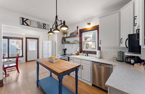 Minneapolis House | Bright, Spacious & Inviting Como Oasis ~ Backyard!