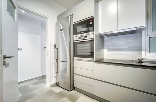 Pangrati Condo | Bright Spacious Luxury Apartment, Prime Central Athens