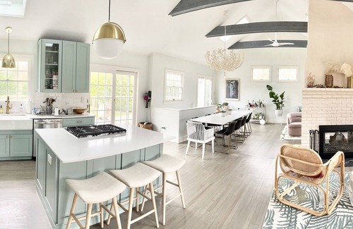 Clearwater Beach House | Bright & Spacious Springs East Hampton Beach Retreat with Private Beach Access