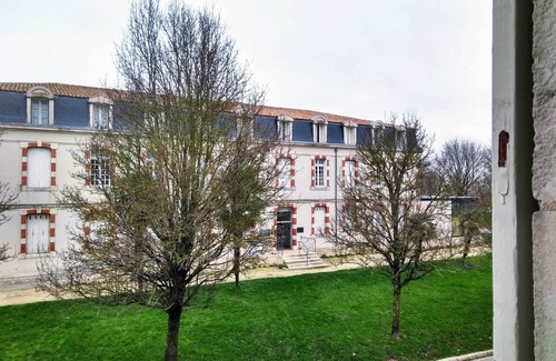 Rochefort Apartment | Bright studio 13 near the thermal baths - Classified 2*.