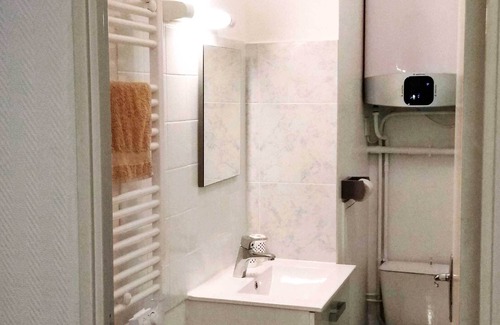 Rochefort Apartment | Bright studio 13 near the thermal baths - Classified 2*.