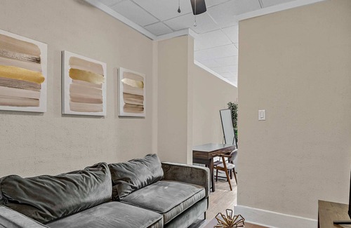 Downtown Harrisburg Apartment | Bright Studio Downtown Harrisburg with Work Space