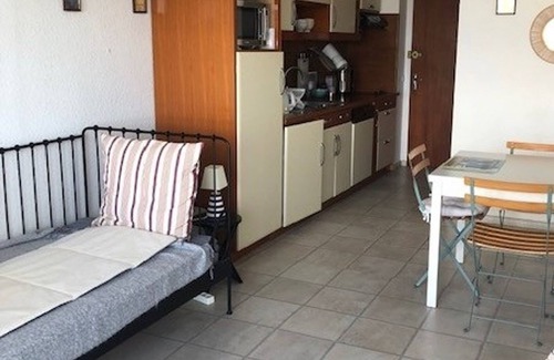 Villers-sur-Mer Apartment | Bright Studio with Balcony, Park View, Parking Near Beach