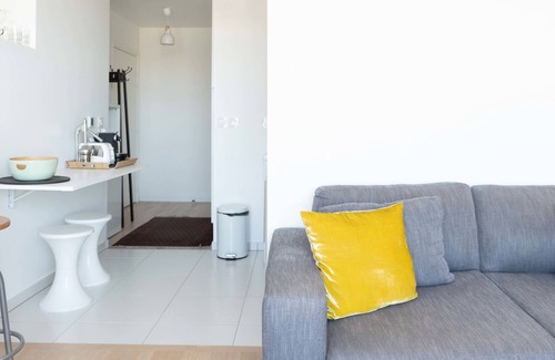 Porte de la Chapelle Apartment | Bright Studio With A Nice View On The Sacré Coeur