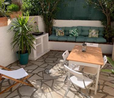 Saint-Aygulf Apartment | Bright studio with small terrace