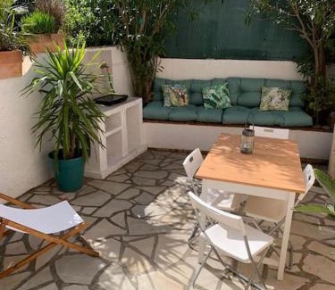 Saint-Aygulf Apartment | Bright studio with small terrace