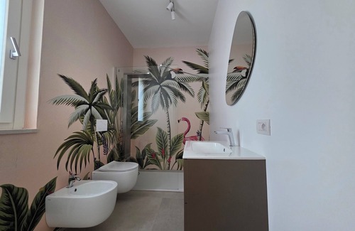 Municipio 5 Apartment | Bright suite with covered terrace and sea view, Santo Spirito area