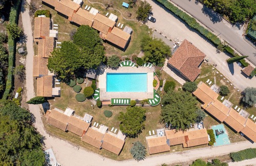 La Roque-sur-Pernes Condo | Bright T3 cottage in secure domain