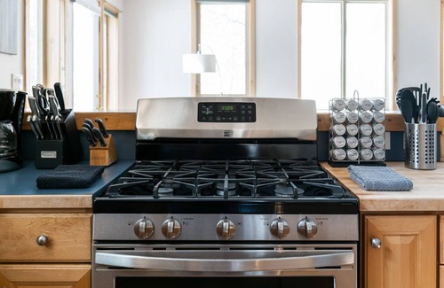 Crested Butte House | Bright w/High Ceilings & Deck - 2 Blocks from Elk in Quiet Corner of Town w/EV!
