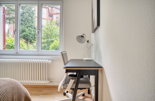 Alt-Wiedikon Apartment | Bright Wiedikon 1BR w/Private W/D, near Train, by Blueground
