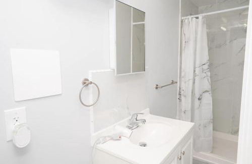 Brighton Beach House | Brighton Beach Retreat Blue30
