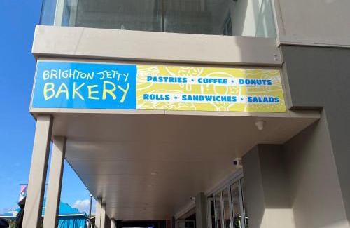 Brighton Apartment | Brighton Beachfront Esplanade Studio Apartment