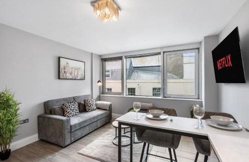 Brighton City Centre Apartment | Brighton Bliss Stylish Stay Near the Beach