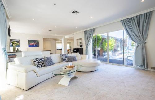 Brighton East House | Brighton Blissful - Family Poolside Villa Pool Spa Sauna