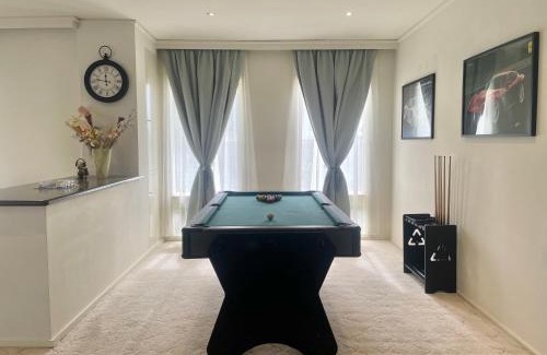 Brighton East House | Brighton Blissful - Family Poolside Villa Pool Spa Sauna