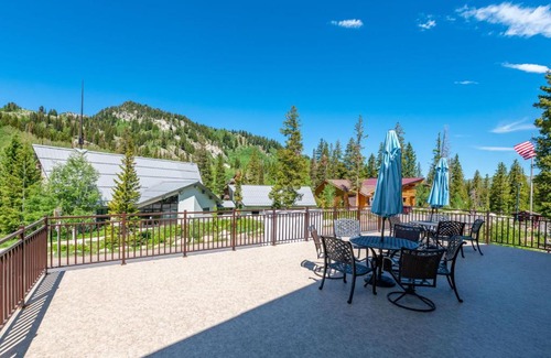 Salt Lake Mountain Resorts Ski Chalet | Brighton Chalet Utah Entire 9 Bedroom House