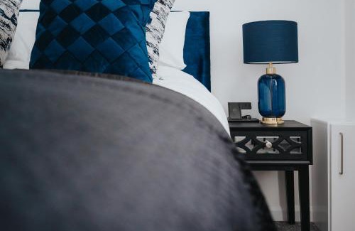 Wallasey Apartment | Brighton Street Apartment - 2 Bedroom Free Wi-Fi and Parking