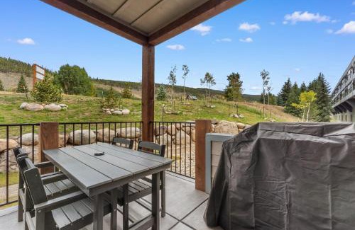 Lakeside Village Apartment | Brightwood 101 by Summit County Mountain Retreats