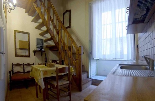 Tropea Apartment | Brigitte, centre, 5 minutes walk to the beach, 10 minutes walk trainstation.