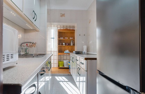Pio XII Apartment | Brigth Apartment 'Macarena' with Balcony, Wi-Fi and Air Conditioning