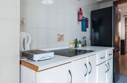Pio XII Apartment | Brigth Apartment 'Macarena' with Balcony, Wi-Fi and Air Conditioning