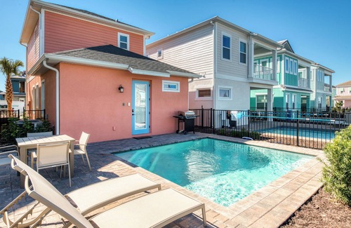 West Kissimmee Cottage | Brilliant Cottage with Private Pool near Disney with Margaritaville Island H2O.