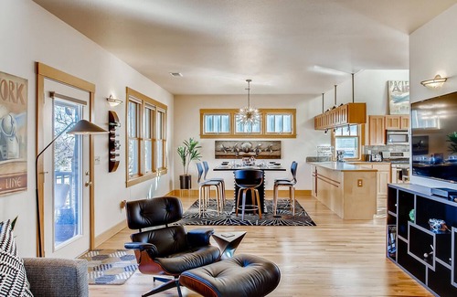 River Rock Condo | Brilliant Posh Home – Backs to Poudre River Trail!