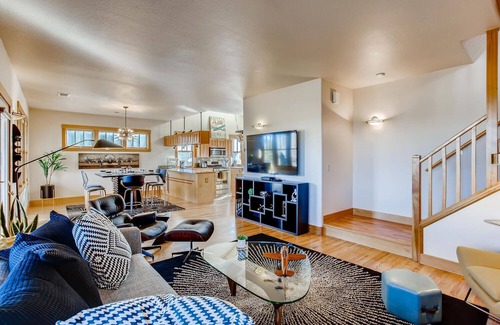 River Rock Condo | Brilliant Posh Home – Backs to Poudre River Trail!