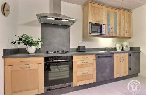 Le Tiercent House | Brimenel