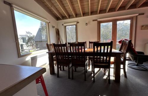 Dinner Plain Ski Chalet | Brindabella Chalet alpine-getaways