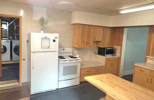 Arnolds Park House | Bring ALL of your family and friends to stay at the Central Stay Cation in Arnolds Park!