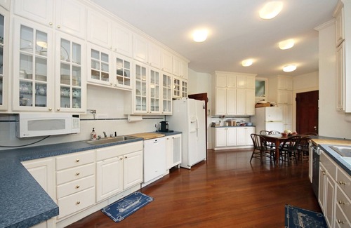 Saunderstown House | Bring Entire Family for Fun