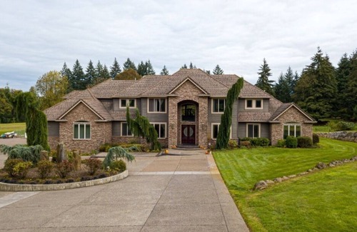 Ridgefield House | Bring the whole family to this spacious home!