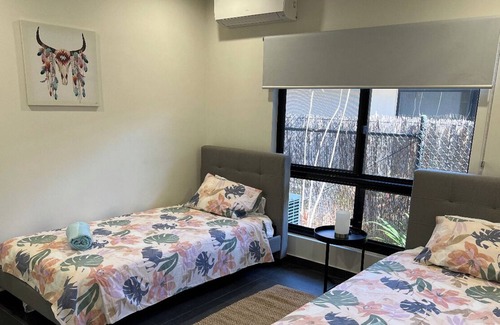 Yarrawonga House | Bring the whole family to this besutiful home that has 4 room for a fun stay