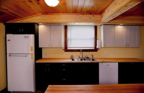 Dundee Cabin | Bring the whole family to this great place with lots of room for fun.