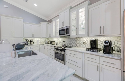 Naples Park House | Bring the Whole Family to the Beach in Naples
