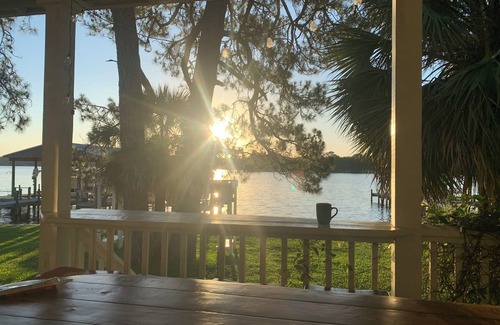 Fort Walton Beach House | Bring your boat: 3 bedroom home with dock space for your boat