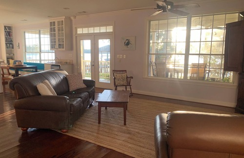 Fort Walton Beach House | Bring your boat: 3 bedroom home with dock space for your boat