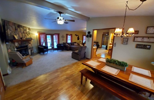 St. Helen House | Bring your large group, whole family, guys/girls weekend, family reunions, etc.