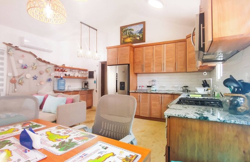 Los Brazos Villa | Brisa Atlántico 2-bedroom in brilliant La Boca with AC, WiFi on secluded beach