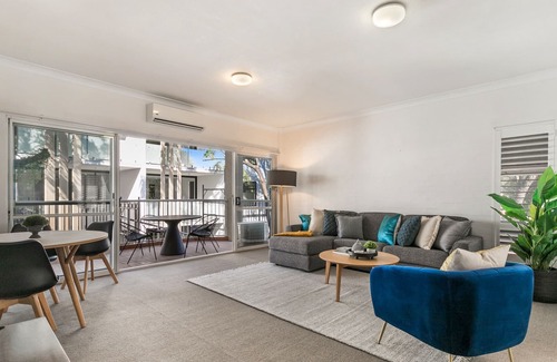Indooroopilly Apartment | Brisbane Riverside Spacious 2-Bed Near Mall