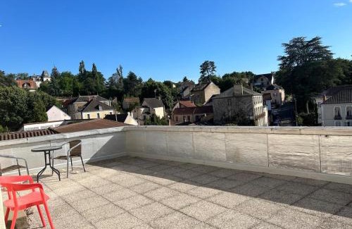 Neris-les-Bains Apartment | Bristol Manor N20 terrasse cuisine et chambre