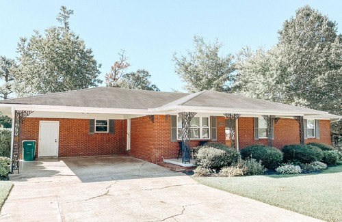 Tupelo House | Bristow Bungalow