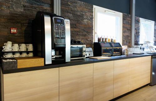 Manosque Hotel | Brit Hotel Confort Manosque Cadarache